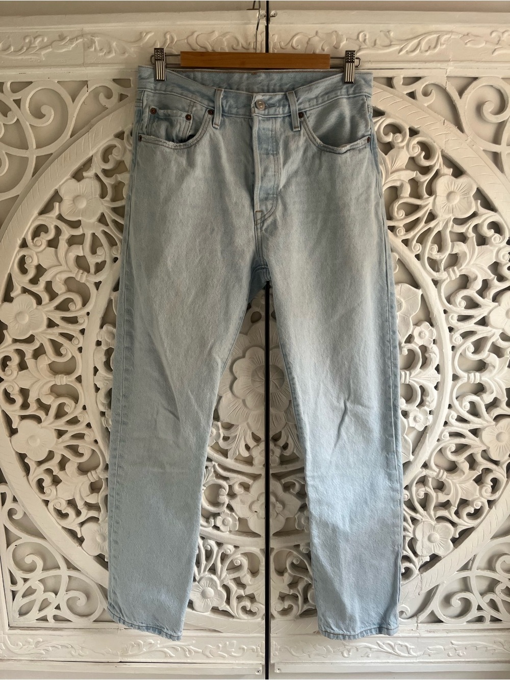 Levi’s 501 Original Button Fly High Rise Straight Leg Jeans Light Wash W28 L30